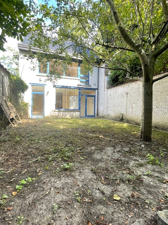 1-Bedroom House in Forest, with a Garden; Renovation Needed