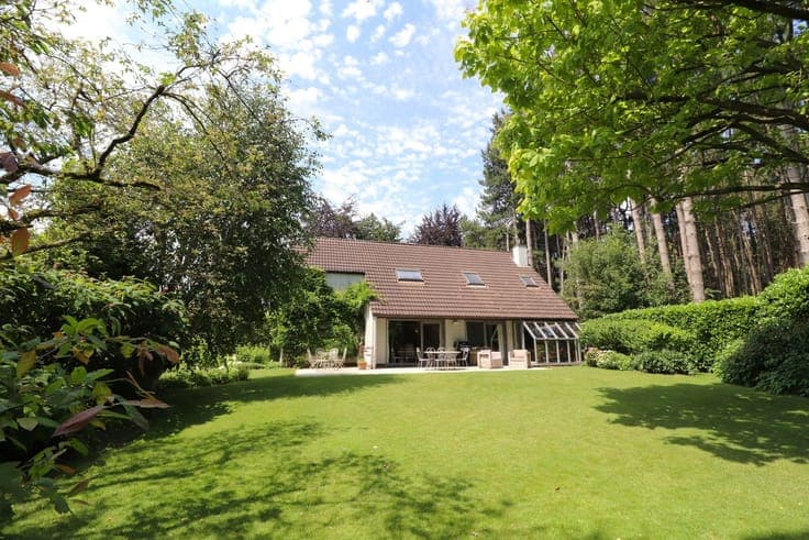 Charming villa near Schavijs Park