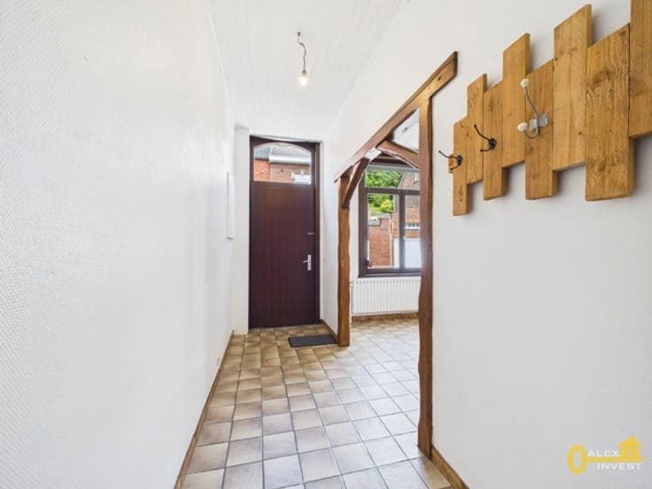 3-bedroom house + office with GARDEN and GARAGE