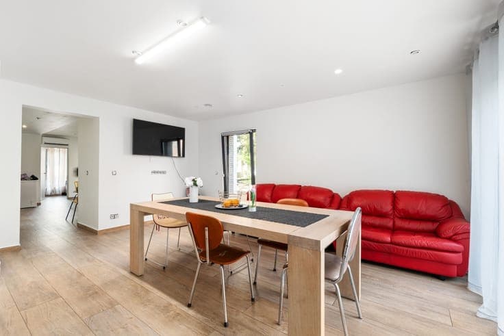Spacious detached home with large garden