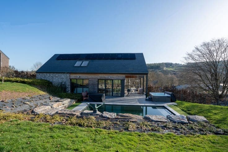4-Bedroom Villa for Sale in Érezée