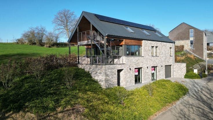 4-Bedroom Villa for Sale in Érezée