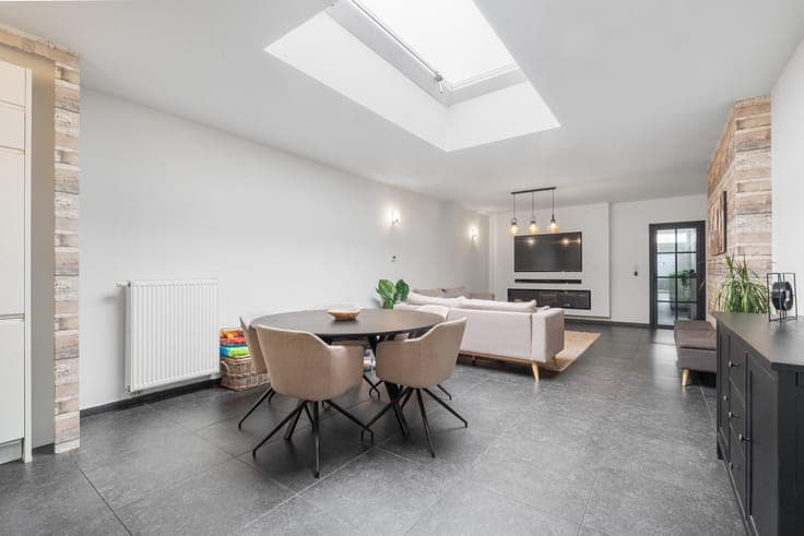 Spacious house with garage in Ghent