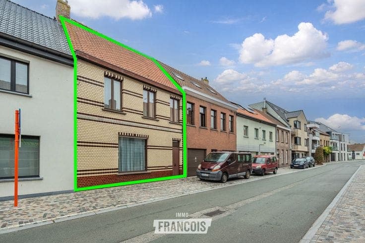 House with 3 bedrooms and possibility for 5 bedrooms in Lef…