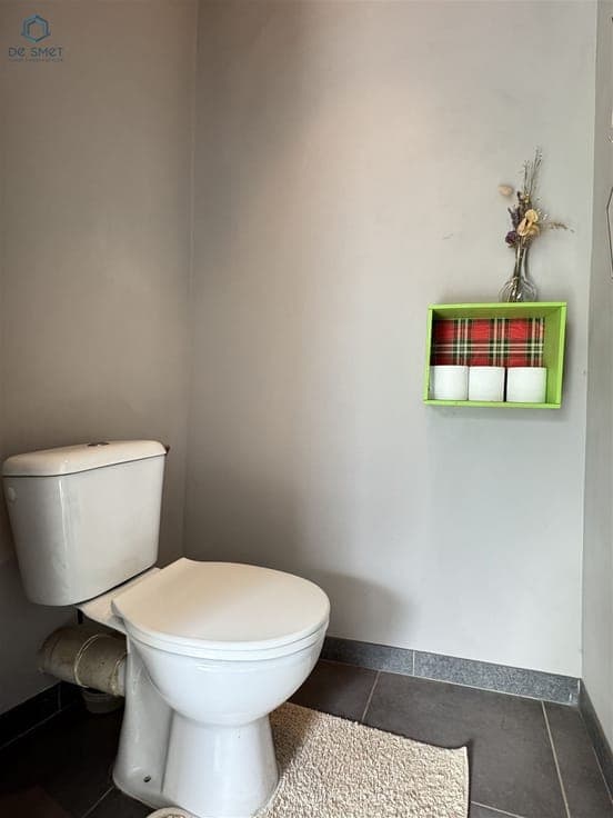 Move-in ready family home with garage, garden, and central l