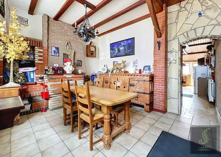 Sale - House Anderlues - 155,000 €
