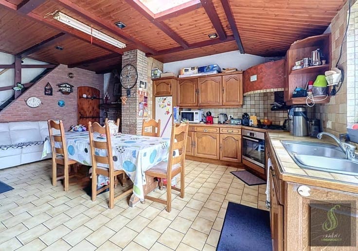 Sale - House Anderlues - 155,000 €
