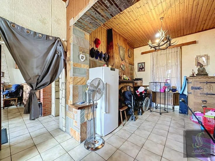 Sale - House Anderlues - 155,000 €