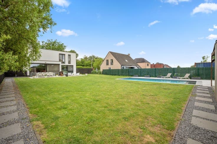 Moderne villa in een rustige en groene omgeving