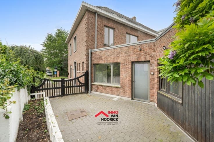 Karaktervolle woning HOB - 5 slpkmrs - centrum Sinaai