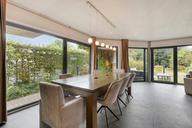 Move-in-ready 0B with 5 rooms & a garden in Weerde!