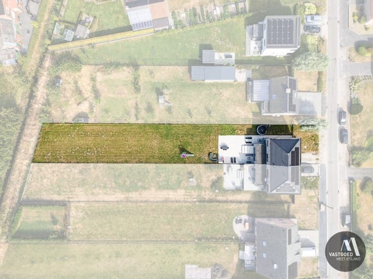 Moderne energiezuinige gezinswoning (2022) op een perceel...