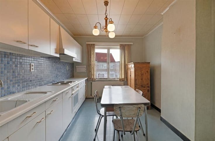 Revenue property - with 3 apartments