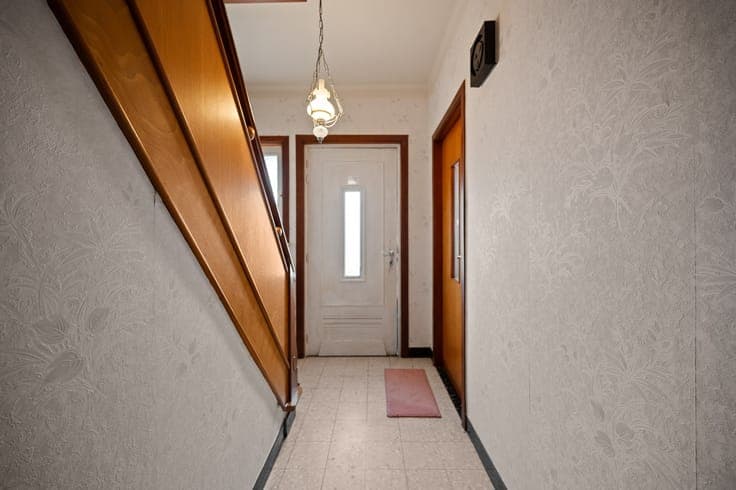 Ruime vrijstaande woning met groot renovatiepotentieel op...