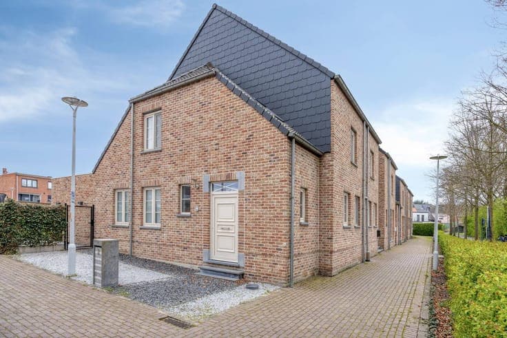 Energy efficient 5 bedroom house for sale in Kruibeke