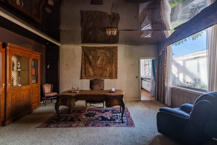 Bijzondere eigendom met 3 slaapkamers, garage en binnentuin