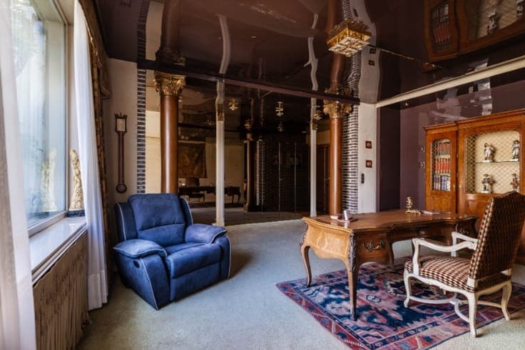 Bijzondere eigendom met 3 slaapkamers, garage en binnentuin