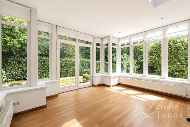 Tervuren: Lovely 3-sided house