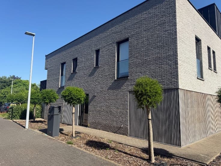 4 centraal gelegen app. met terras/tuin en garage!