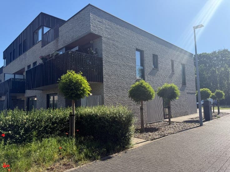 4 centraal gelegen app. met terras/tuin en garage!