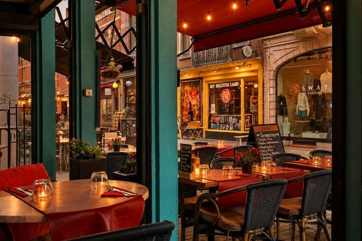 Unique investment property on Paris Street!