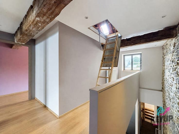 Commercial Space & Duplex in Ciney