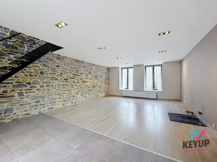 Commercial Space & Duplex in Ciney