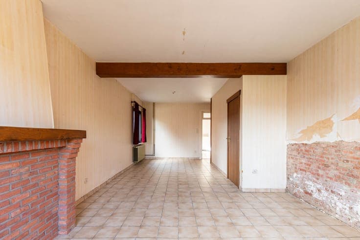 Renovatiewoning met grote garage