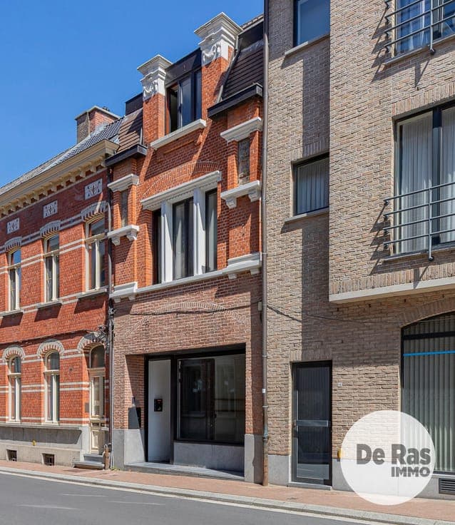 Zottegem - Karakteristieke stadswoning pal in het centrum