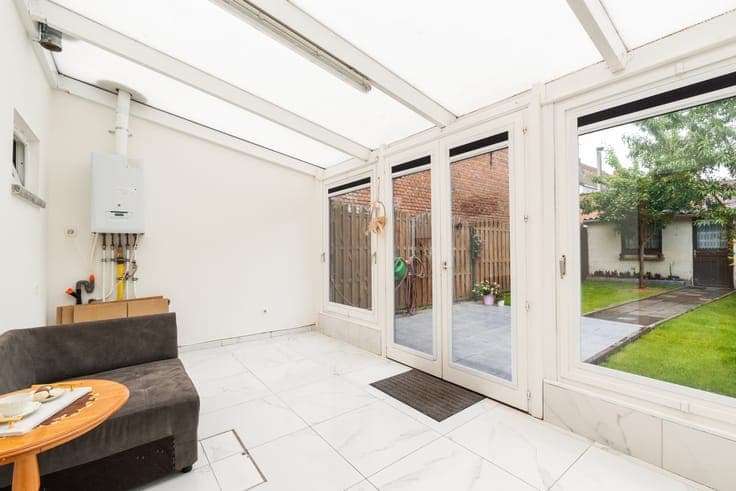 Move-in ready home with Scheldt view