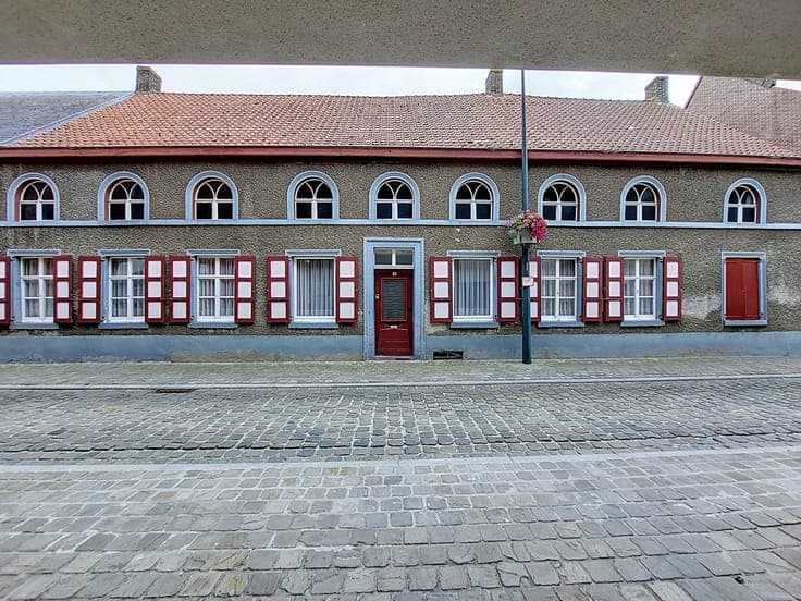 Historic townhouse in the heart of the Leie region