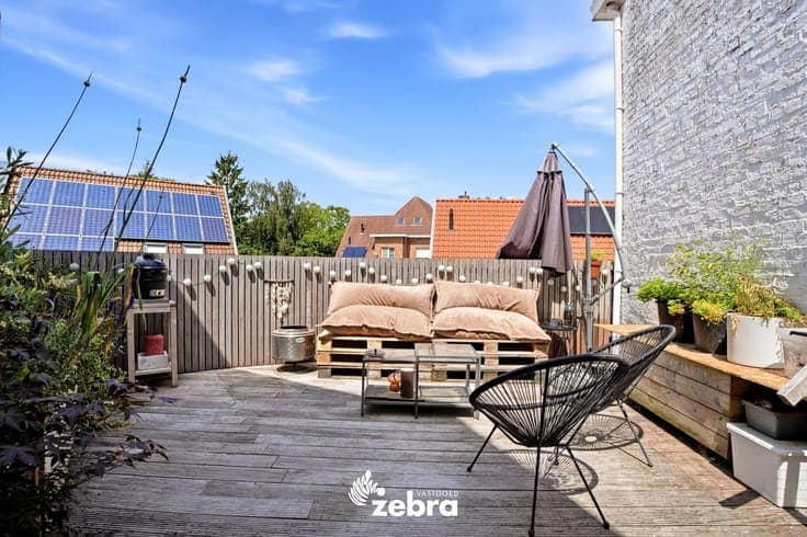 Recent gerenoveerde woning nabij centrum Brugge met 3 sla...