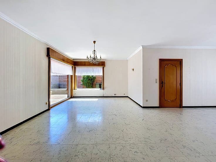 House with spacious garden and orchard for sale in Laarne