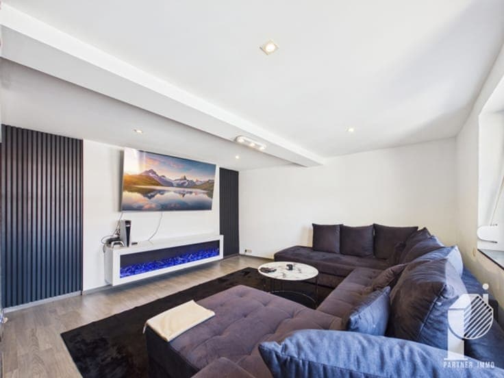 2-bedroom house with terrace, garden and garag