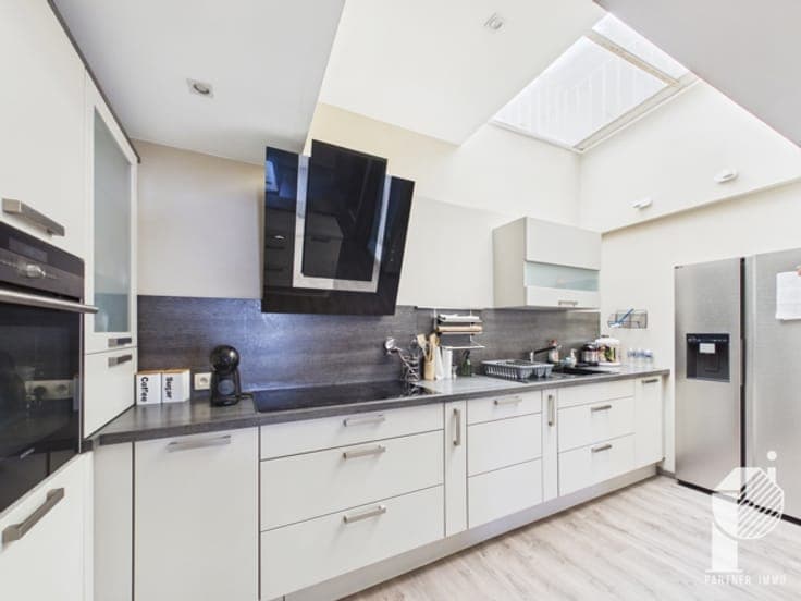 2-bedroom house with terrace, garden and garag