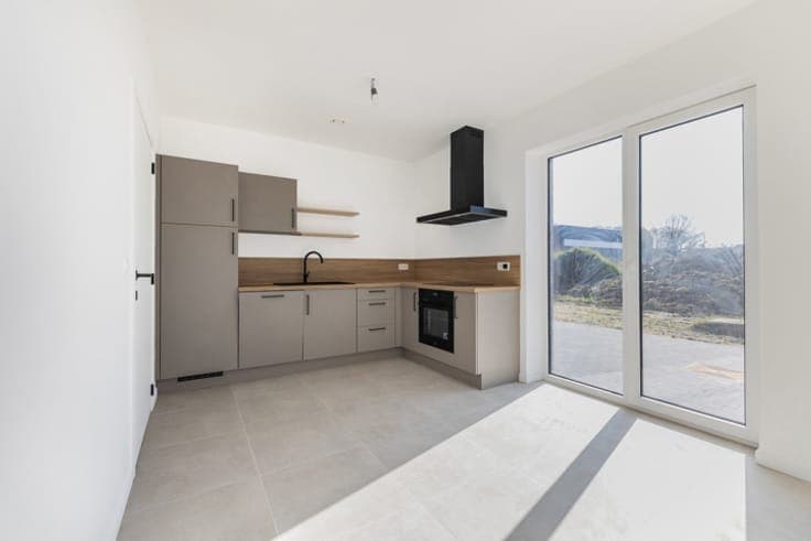 House with 2 facades, 2 bedrooms with garden