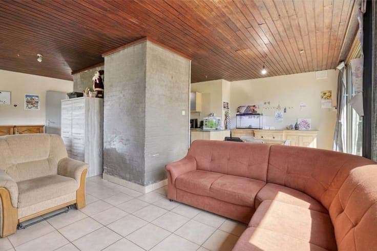 House to renovate on a beautiful plot in Laarne