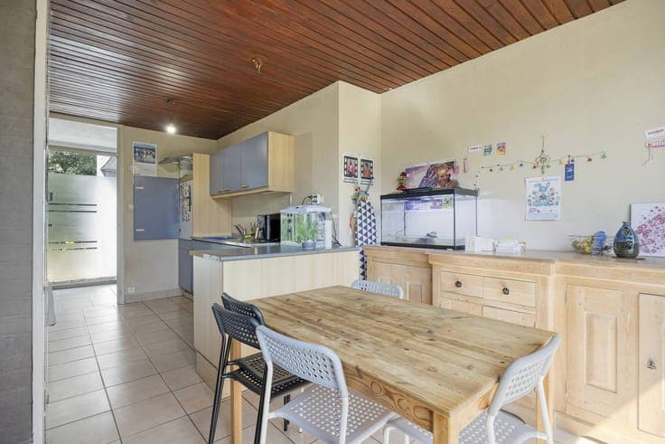 House to renovate on a beautiful plot in Laarne