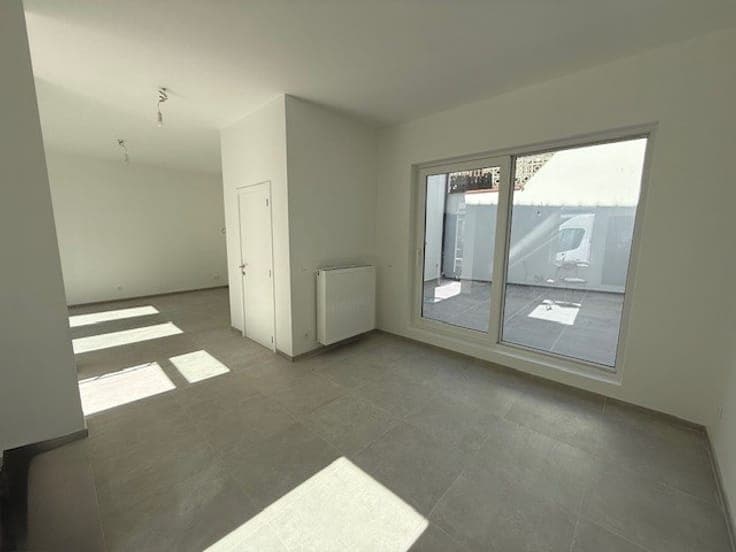 Instapklare gerenoveerde woning met vier slaapkamers.