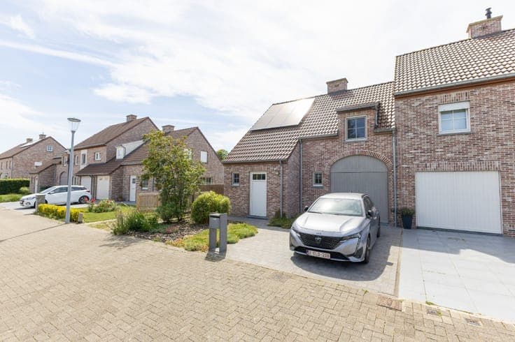 Move-in ready semi-detached house for sale in De Panne!