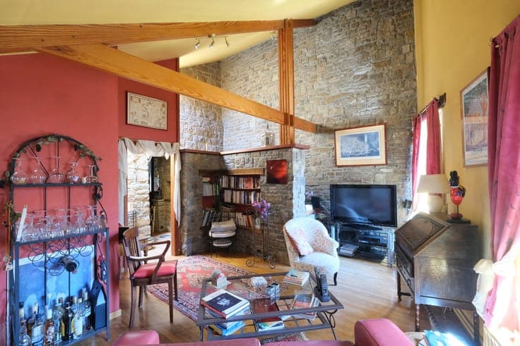 WANDRE district - Large house + liberal teacher section