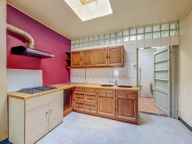 EN CENTRE-VILLE, MAISON 2F A RENOVER