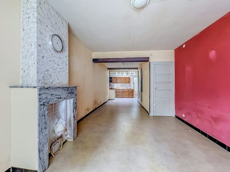 EN CENTRE-VILLE, MAISON 2F A RENOVER