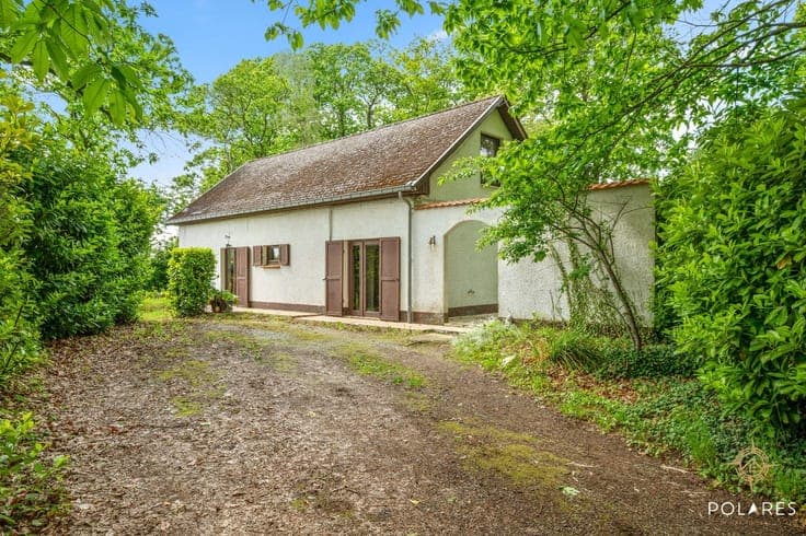 Charming detached house in the middle of greenery - unique