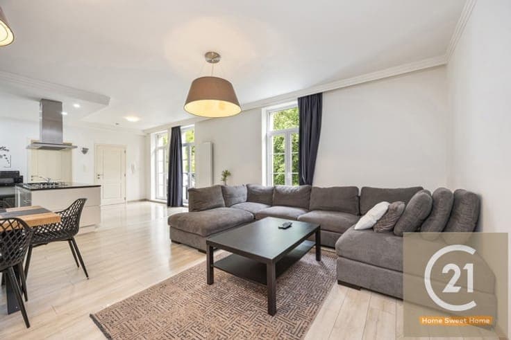 Prestigious Area: 5-Bedroom Home with High Investment Return