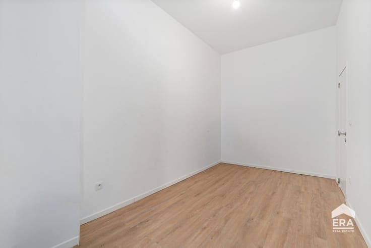 For sale: renovated house near station in Ruisbroek