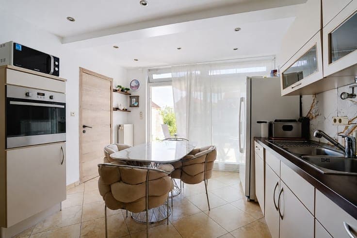 Charming 4-bedroom family home with garden