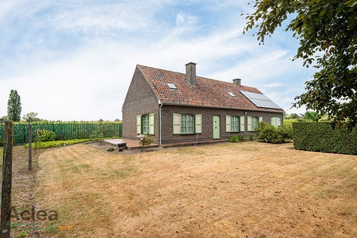 Te renoveren open bebouwing met landelijke ligging