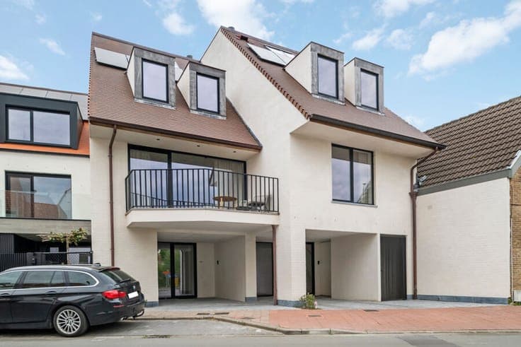 Instap-ready spacious new-build home with 4 bedrooms near th