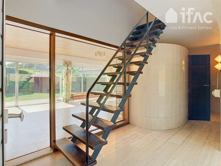 House with 4 bedrooms, garage and garden